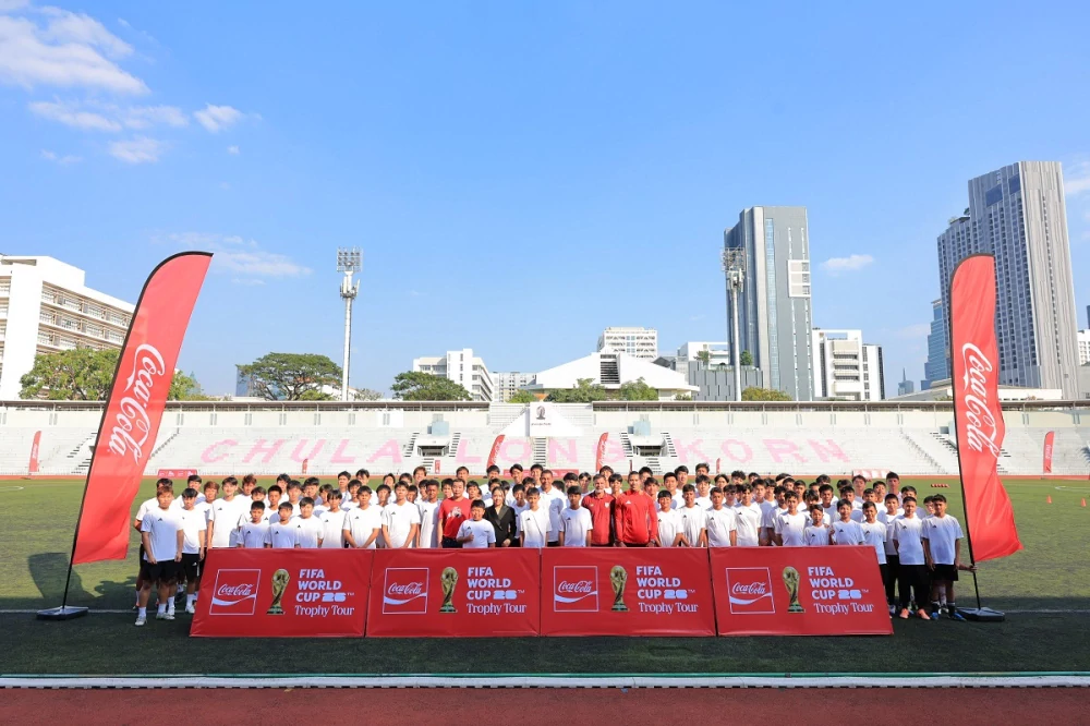 หาดทิพย์ นำนักฟุตบอลเยาวชนจากภาคใต้เปิดประสบการณ์ระดับโลกกับ  FIFA World Cup™ Trophy Tour by Coca-Cola