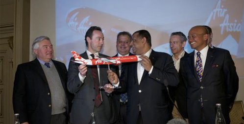 AIRASIA X SEALS ITS LARGEST SINGLE ORDER WITH AIRBUS Airline embarks on major expansion with orders of 25 A330-300s